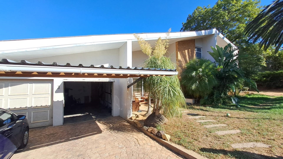 5 Bedroom Property for Sale in Amandelrug Western Cape